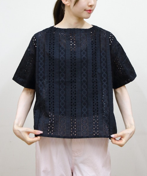 Vincent et Mireille（バンソンエミレイユ）の「VINCENT ET MIREILLE/ヴァンソン エ ミレイユ　ボートネックブラウス　BOAT NECK BLOUSE（シャツ/ブラウス・レディース・ホワイト/ブラック/ブルー・FREE）」の2枚目の写真