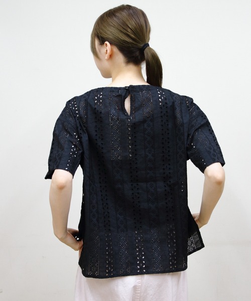 Vincent et Mireille（バンソンエミレイユ）の「VINCENT ET MIREILLE/ヴァンソン エ ミレイユ　ボートネックブラウス　BOAT NECK BLOUSE（シャツ/ブラウス・レディース・ホワイト/ブラック/ブルー・FREE）」の8枚目の写真