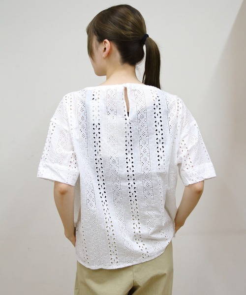 Vincent et Mireille（バンソンエミレイユ）の「VINCENT ET MIREILLE/ヴァンソン エ ミレイユ　ボートネックブラウス　BOAT NECK BLOUSE（シャツ/ブラウス・レディース・ホワイト/ブラック/ブルー・FREE）」の17枚目の写真