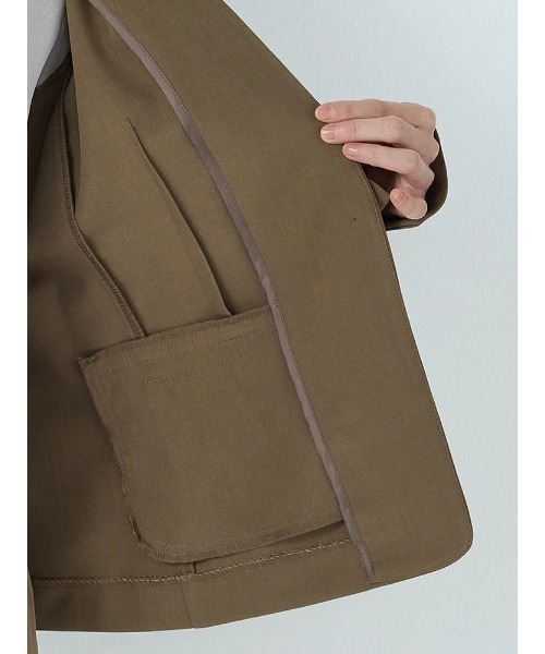 Perfect Suit FActory(パーフェクトスーツファクトリー)の「【ツイルノーカラージャケット】オケージョンからデイリーまで活躍する上品ジャケット ネイビー/カーキー/グレー(ノーカラージャケット・レディース・ネイビー/カーキ/グレー・S/L/M)」の18枚目の写真