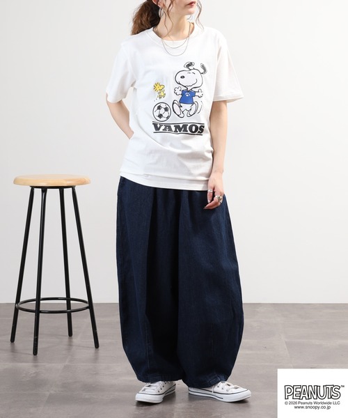 PEANUTS(ピーナッツ)の「PEANUTS スヌーピーサッカー柄天竺半袖Tシャツ(Tシャツ/カットソー・レディース・ネイビー/オフホワイト・LL/L/M)」の14枚目の写真