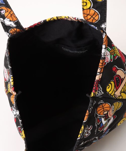 HYSTERIC MINI(ヒステリックミニ)の「HYSTERIC MINI HOOPS総柄 トートバッグ(ショルダーバッグ・キッズ・レッド系その他/ホワイト系その他/ブラック系その他・FREE)」の7枚目の写真
