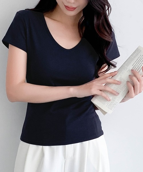 LOWO(ロワ)の「綿混Uネック半袖無地Tシャツ(全13色・レイヤード・インナー対応)(Tシャツ/カットソー・レディース・ホワイト/ネイビー/レッド/ピンク/ブルー/ブルーグレー・FREE)」の3枚目の写真