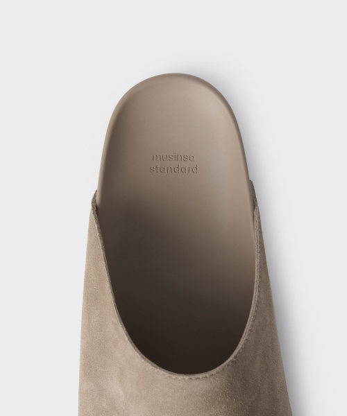MUSINSA STANDARD（ムシンサスタンダード）の「スエードミュール [トープ]（サンダル・レディース・その他・23cm/24cm/25cm/26cm/27cm/28cm/29cm）」の5枚目の写真