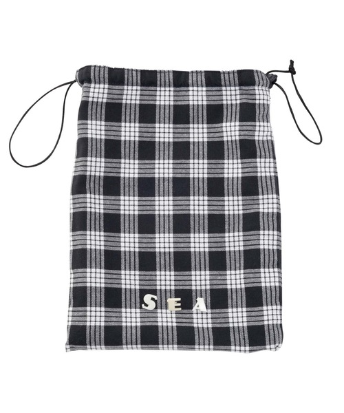 SEA（シー）の「リバーシブルバッグM（クラッチバッグ・レディース・ピンク/ホワイト/ブルー/チャコールグレー・ONE SIZE）」の6枚目の写真