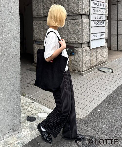 CIAOPANIC TYPY(チャオパニックティピー)の「【TYPY×LOTTE板ガム】持続冷感バックロゴクールミントポケットTEE(Tシャツ/カットソー・メンズ・ブルー/チャコールグレー/ホワイト/イエロー・MEDIUM/LARGE/X-LARGE/SMALL)」の12枚目の写真