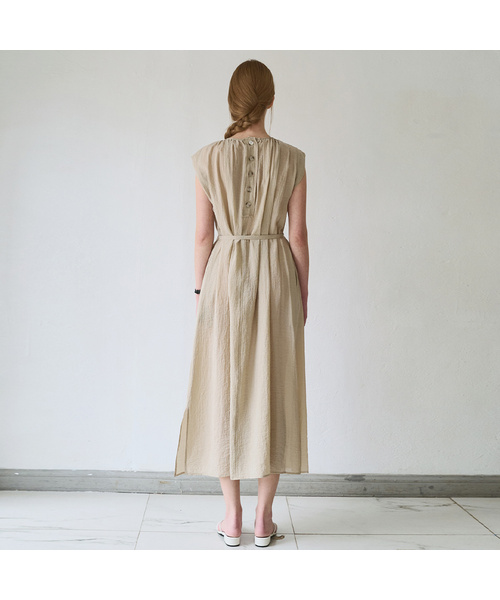 SLOWLOLLI（スローローリ）の「Muse line dress _2 Colors（ワンピース・レディース・Beige/ブラウン・FREE）」の2枚目の写真