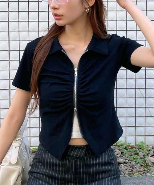 3.3 Field Trip （3.3フィールドトリップ）の「3.3 Field Trip／フロントギャザーショートスリーブトップス（Tシャツ/カットソー・レディース・ブラック/グレー/ブルー・FREE）」の2枚目の写真