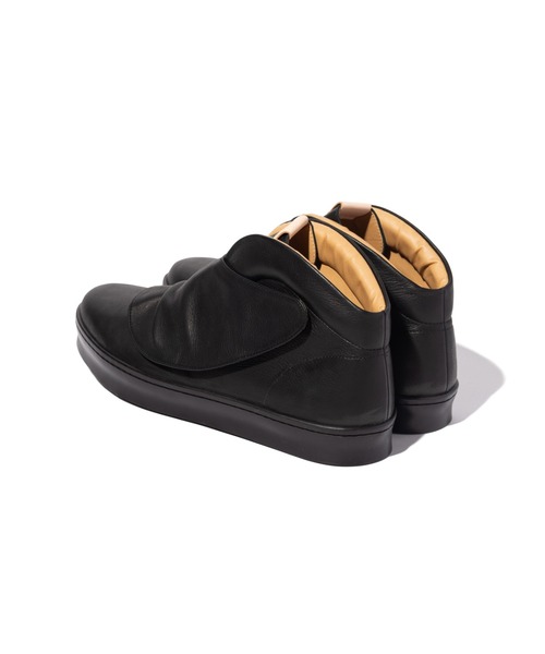 glamb(グラム)の「Leather Drape Sneakers / レザードレープスニーカー(スニーカー・メンズ・アイボリー/ブラック/キャメル・25/26/27/28)」の9枚目の写真