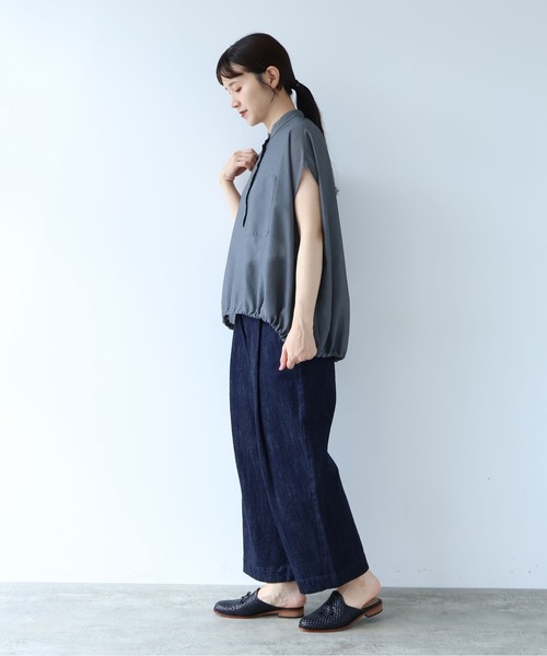 yuni(ユニ )の「強撚Cotton Polyester sheer cocoon blouse(シャツ/ブラウス・レディース・カーキ/キナリ/チャコールグレー・FREE)」の19枚目の写真