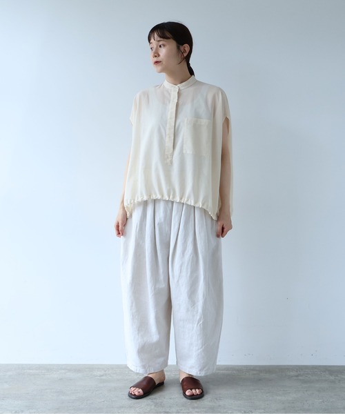 yuni(ユニ )の「強撚Cotton Polyester sheer cocoon blouse(シャツ/ブラウス・レディース・カーキ/キナリ/チャコールグレー・FREE)」の4枚目の写真