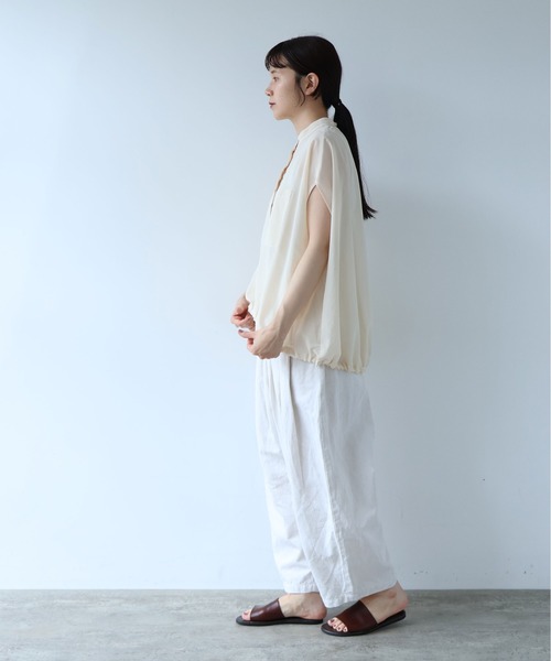 yuni(ユニ )の「強撚Cotton Polyester sheer cocoon blouse(シャツ/ブラウス・レディース・カーキ/キナリ/チャコールグレー・FREE)」の5枚目の写真