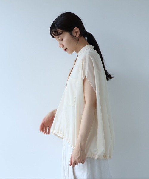 yuni(ユニ )の「強撚Cotton Polyester sheer cocoon blouse(シャツ/ブラウス・レディース・カーキ/キナリ/チャコールグレー・FREE)」の8枚目の写真