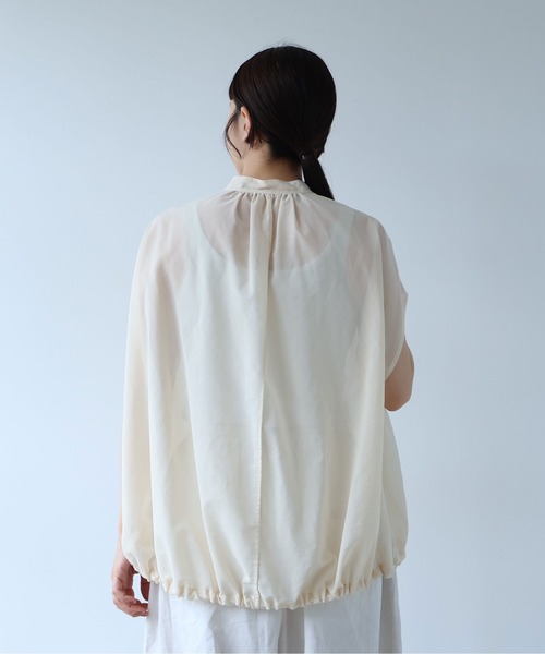 yuni(ユニ )の「強撚Cotton Polyester sheer cocoon blouse(シャツ/ブラウス・レディース・カーキ/キナリ/チャコールグレー・FREE)」の9枚目の写真