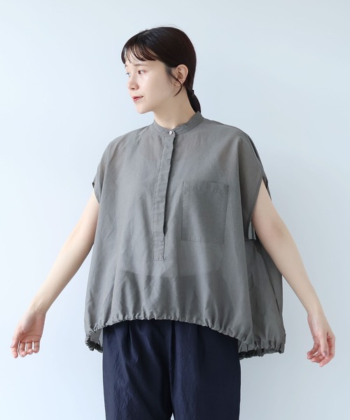 yuni(ユニ )の「強撚Cotton Polyester sheer cocoon blouse(シャツ/ブラウス・レディース・カーキ/キナリ/チャコールグレー・FREE)」の14枚目の写真