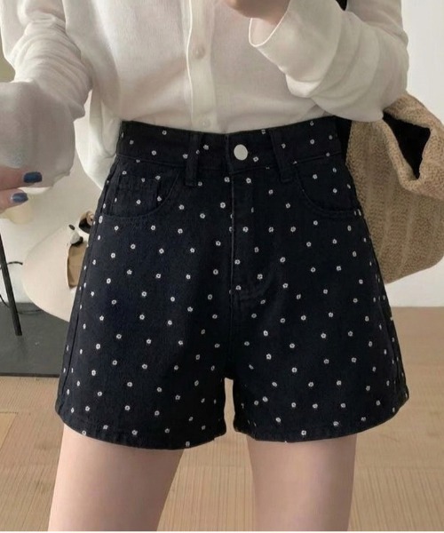 POPPY 花柄 デニム ショートパンツ ブラック セール】ハイウエスト 小花柄 デニムショートパンツ（その他パンツ
