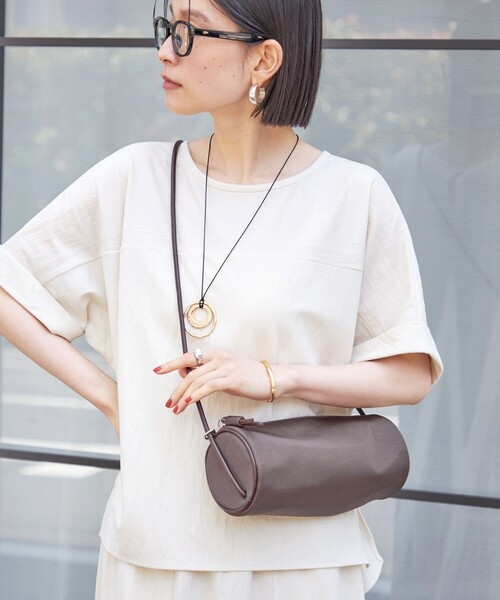 &MyuQ(アンドミューク)の「【SHIPS別注】&MyuQ: MARU NY(ショルダーバッグ・レディース・ブラック/ブラウン・ONE SIZE)」の15枚目の写真
