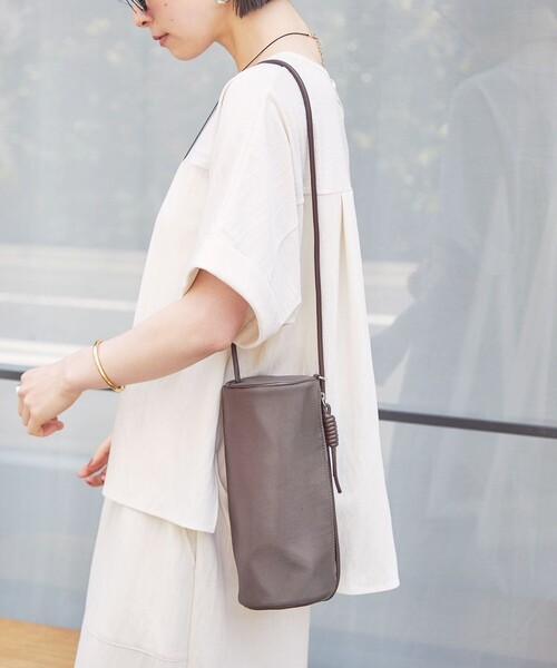&MyuQ(アンドミューク)の「【SHIPS別注】&MyuQ: MARU NY(ショルダーバッグ・レディース・ブラック/ブラウン・ONE SIZE)」の16枚目の写真