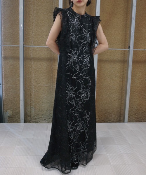 Ameri(アメリ)の「GLITTER LACE DRAPE FRILL DRESS(ドレス・レディース・ブラック/ベージュ・SMALL/MEDIUM)」の9枚目の写真
