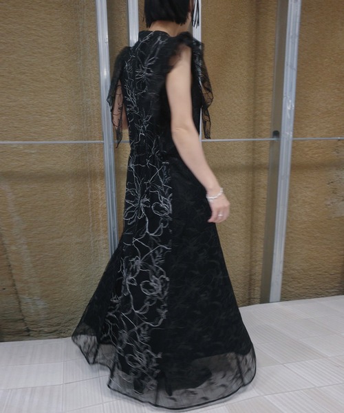 Ameri(アメリ)の「GLITTER LACE DRAPE FRILL DRESS(ドレス・レディース・ブラック/ベージュ・SMALL/MEDIUM)」の11枚目の写真
