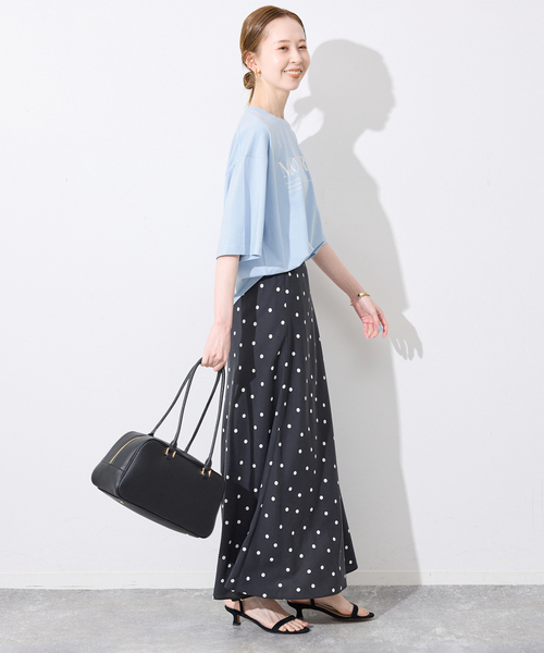 SLOBE IENA(スローブイエナ)の「《一部カラーWEB限定/接触冷感/抗菌防臭》MONTREUILレターロゴTEE(Tシャツ/カットソー・レディース・ホワイト/ブラック/サックスブルー/ブラウン・FREE)」の13枚目の写真