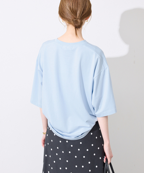SLOBE IENA（スローブイエナ）の「《一部カラーWEB限定/接触冷感/抗菌防臭》MONTREUILレターロゴTEE（Tシャツ/カットソー・レディース・ホワイト/ブラック/サックスブルー/ブラウン・FREE）」の10枚目の写真