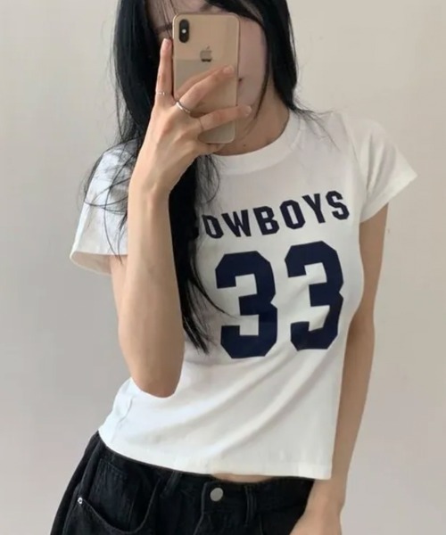 VIVID LADY（ビビッドレディー）の「ナンバリングロゴコンパクト半袖Tシャツ（Tシャツ/カットソー・レディース・ブラック/ホワイト・FREE）」の3枚目の写真