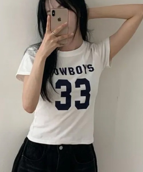 VIVID LADY（ビビッドレディー）の「ナンバリングロゴコンパクト半袖Tシャツ（Tシャツ/カットソー・レディース・ブラック/ホワイト・FREE）」の4枚目の写真