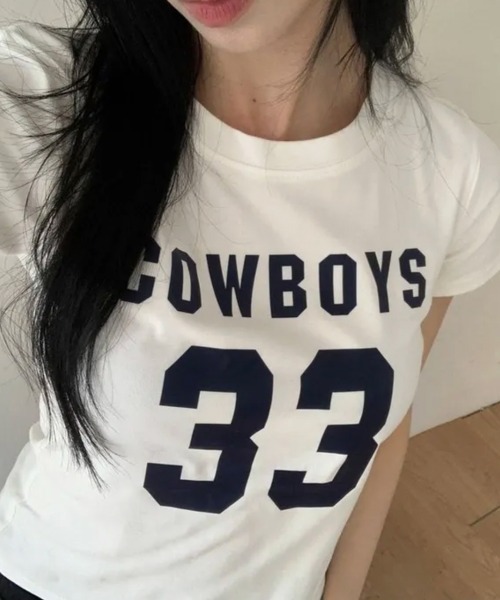 VIVID LADY（ビビッドレディー）の「ナンバリングロゴコンパクト半袖Tシャツ（Tシャツ/カットソー・レディース・ブラック/ホワイト・FREE）」の7枚目の写真