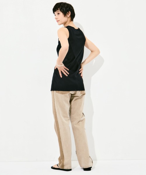 INSCRIRE(アンスクリア)の「INSCRIRE Color Denim Straight(デニムパンツ・レディース・ブラック/ベージュ・30/31/28/29)」の7枚目の写真