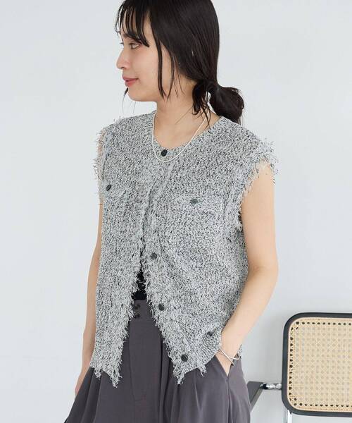CRAFT STANDARD BOUTIQUE(クラフトスタンダードブティック)の「フリンジノースリーブニットプルオーバー(ニット/セーター・レディース・ダークグレー/グレー系その他・FREE)」の1枚目の写真