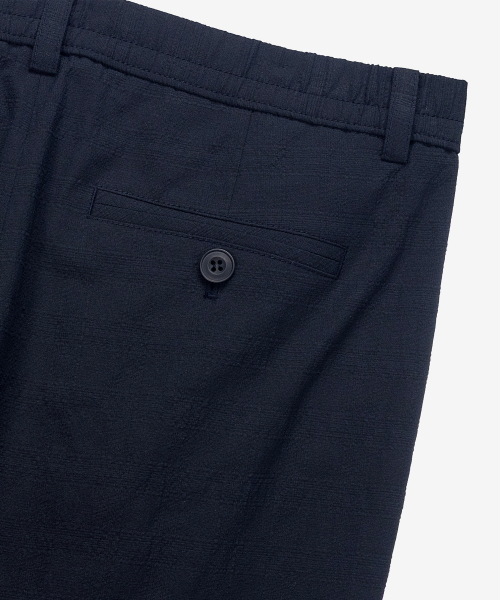 MINDBRIDGE（マインドブリッジ）の「[COUTURE]ワンタックリラックスフィットチェック組織シアサーカーバンディングパンツ（その他パンツ・メンズ・ダークネイビー・38/29/32/30/34/36）」の4枚目の写真