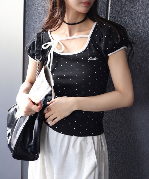 SpRay(スプレイ)の「ドットフロントリボンショートスリーブトップス(Tシャツ/カットソー・レディース・ブラック/グレー/オフホワイト・FREE)」の1枚目の写真