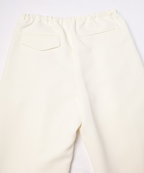 CULLNI（クルニ）の「Structured Twill Double Cloth Pintuck 2Tuck Drawstring Wide Pants（その他パンツ・メンズ・ブルー/ホワイト/ブラック/ライトベージュ・1/2/0）」の14枚目の写真