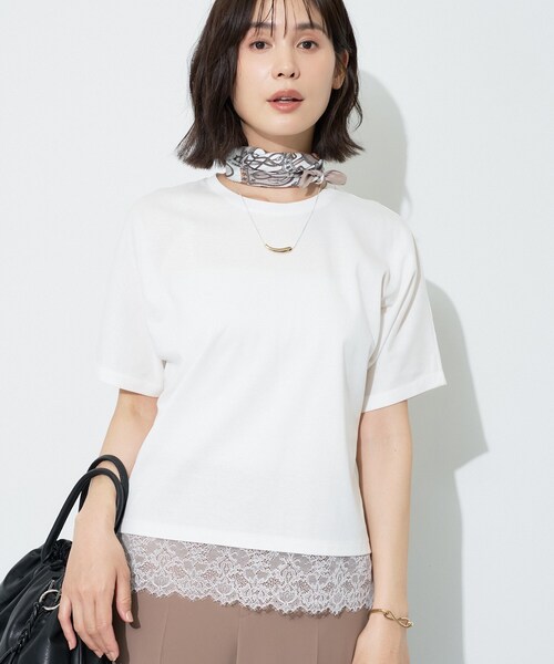 INDIVI(インディヴィ)の「【汗ジミ防止/接触冷感】裾レースドルマンTシャツ(Tシャツ/カットソー・レディース・ホワイト/ライトグレー/グリーン系/ブラック・05/15 /13/38/34/19)」の1枚目の写真