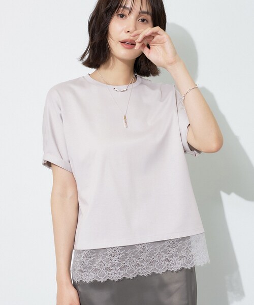 INDIVI(インディヴィ)の「【汗ジミ防止/接触冷感】裾レースドルマンTシャツ(Tシャツ/カットソー・レディース・ホワイト/ライトグレー/グリーン系/ブラック・05/15 /13/38/34/19)」の21枚目の写真