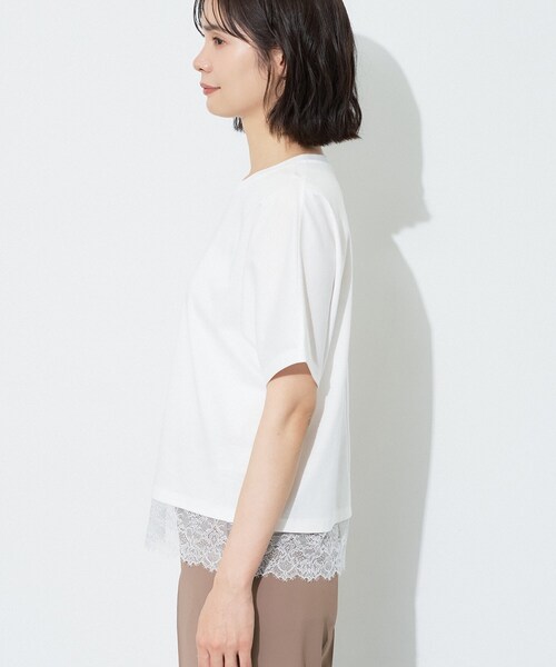 INDIVI(インディヴィ)の「【汗ジミ防止/接触冷感】裾レースドルマンTシャツ(Tシャツ/カットソー・レディース・ホワイト/ライトグレー/グリーン系/ブラック・05/15 /13/38/34/19)」の11枚目の写真
