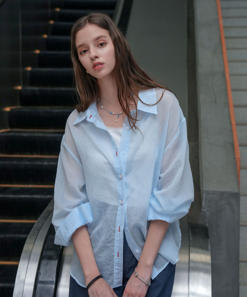 PIGMENT(ピグメント)の「カラーバテッククールストライプブラウス (KYNB2603053)(シャツ/ブラウス・レディース・ネイビー/スカイブルー/ピンク・FREE)」の4枚目の写真