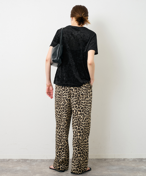 SLOBE IENA(スローブイエナ)の「メッシュベロアプルオーバー(Tシャツ/カットソー・レディース・ブラック/アイボリー/ブラウン・FREE)」の22枚目の写真