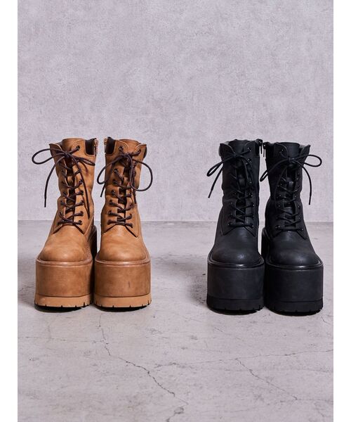 GYDA(ジェイダ)の「BRONZE GLOW PLATFORMレースアップショートブーツ(ブーツ・レディース・ブラック/キャメル・LARGE/MEDIUM/SMALL)」の4枚目の写真
