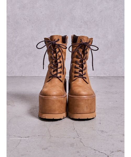 GYDA(ジェイダ)の「BRONZE GLOW PLATFORMレースアップショートブーツ(ブーツ・レディース・ブラック/キャメル・LARGE/MEDIUM/SMALL)」の6枚目の写真