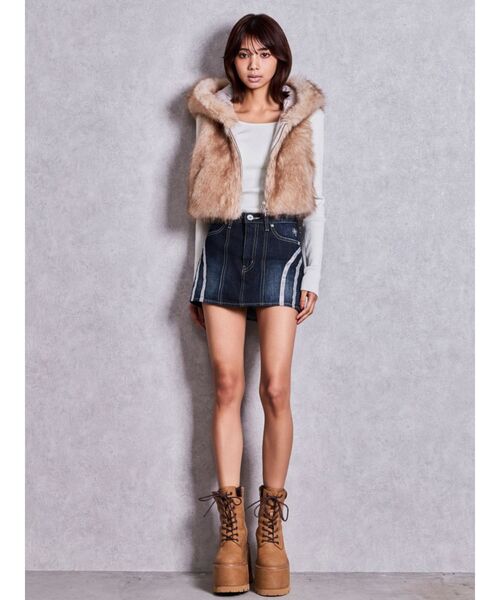 GYDA(ジェイダ)の「BRONZE GLOW PLATFORMレースアップショートブーツ(ブーツ・レディース・ブラック/キャメル・LARGE/MEDIUM/SMALL)」の12枚目の写真