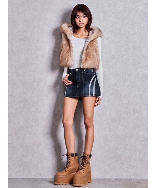 GYDA(ジェイダ)の「BRONZE GLOW PLATFORMレースアップショートブーツ(ブーツ・レディース・ブラック/キャメル・LARGE/MEDIUM/SMALL)」の13枚目の写真
