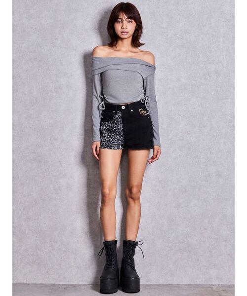 GYDA(ジェイダ)の「BRONZE GLOW PLATFORMレースアップショートブーツ(ブーツ・レディース・ブラック/キャメル・LARGE/MEDIUM/SMALL)」の19枚目の写真