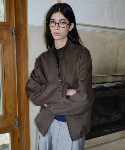 EN OR(エンオール)の「HIGH NECK SUEDE BLOUSON - DARK BROWN(ライダースジャケット・レディース・その他・FREE)」の2枚目の写真