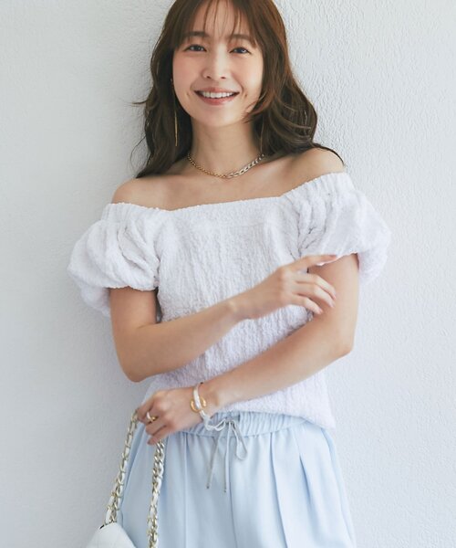 La boutique BonBon(ラブティックボンボン)の「【miki監修・2サイズ展開】シャーリングパフスリーブブラウス(シャツ/ブラウス・レディース・ブラック/ホワイト/サックスブルー・FREE/34)」の1枚目の写真