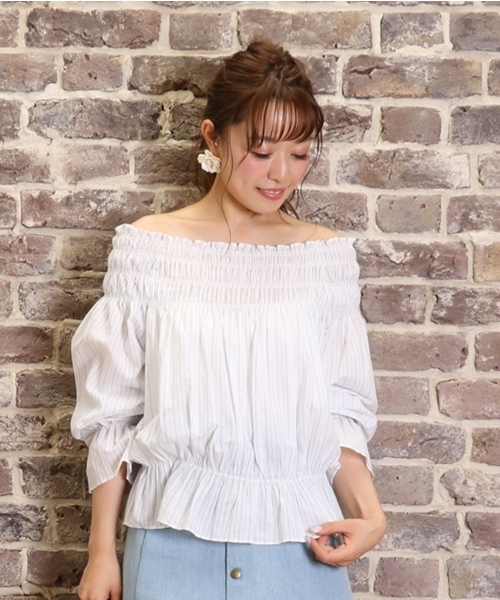 Chico（チコ）の「2WAYカラミチュニック（シャツ/ブラウス・レディース・ホワイト/モスグリーン/ブルー系その他・FREE）」の3枚目の写真