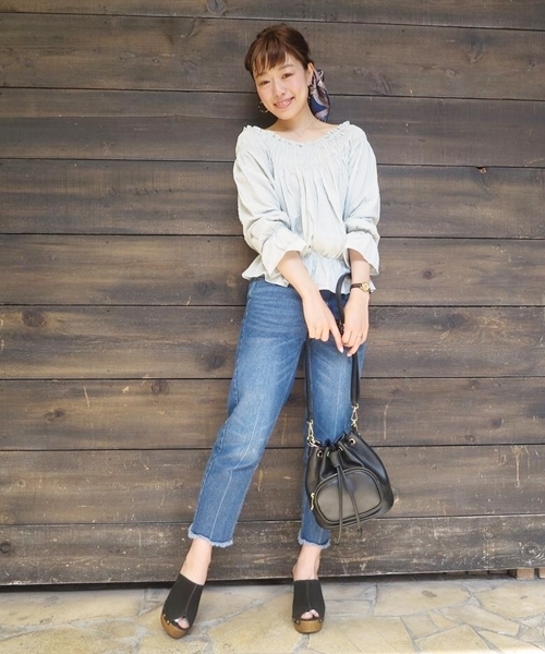 Chico（チコ）の「2WAYカラミチュニック（シャツ/ブラウス・レディース・ホワイト/モスグリーン/ブルー系その他・FREE）」の17枚目の写真