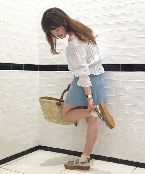 Chico（チコ）の「2WAYカラミチュニック（シャツ/ブラウス・レディース・ホワイト/モスグリーン/ブルー系その他・FREE）」の21枚目の写真