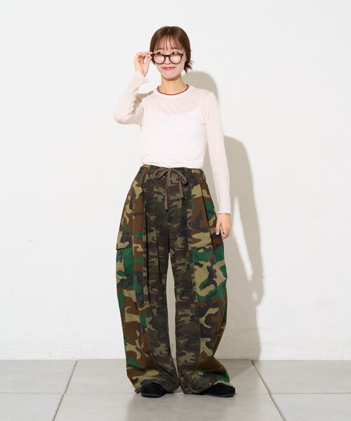 etsinta(エシンタ)の「【etsinta】ミリタリーパッチワークバルーンパンツ(その他パンツ・レディース・オリーブ/カーキ・ONE SIZE)」の1枚目の写真